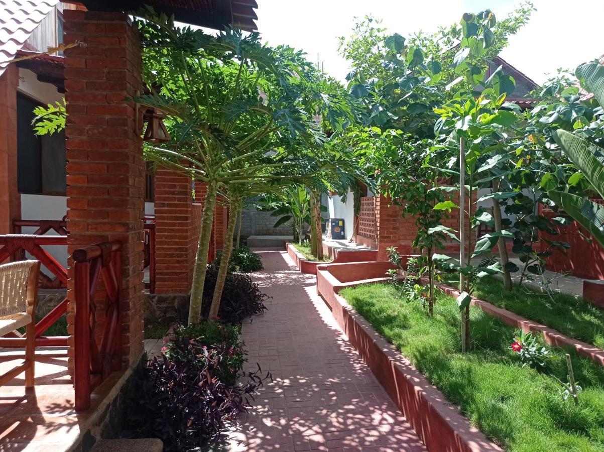 Bungalows Y Cabanas, Las Barracas De La Barra Malucano Ngoại thất bức ảnh