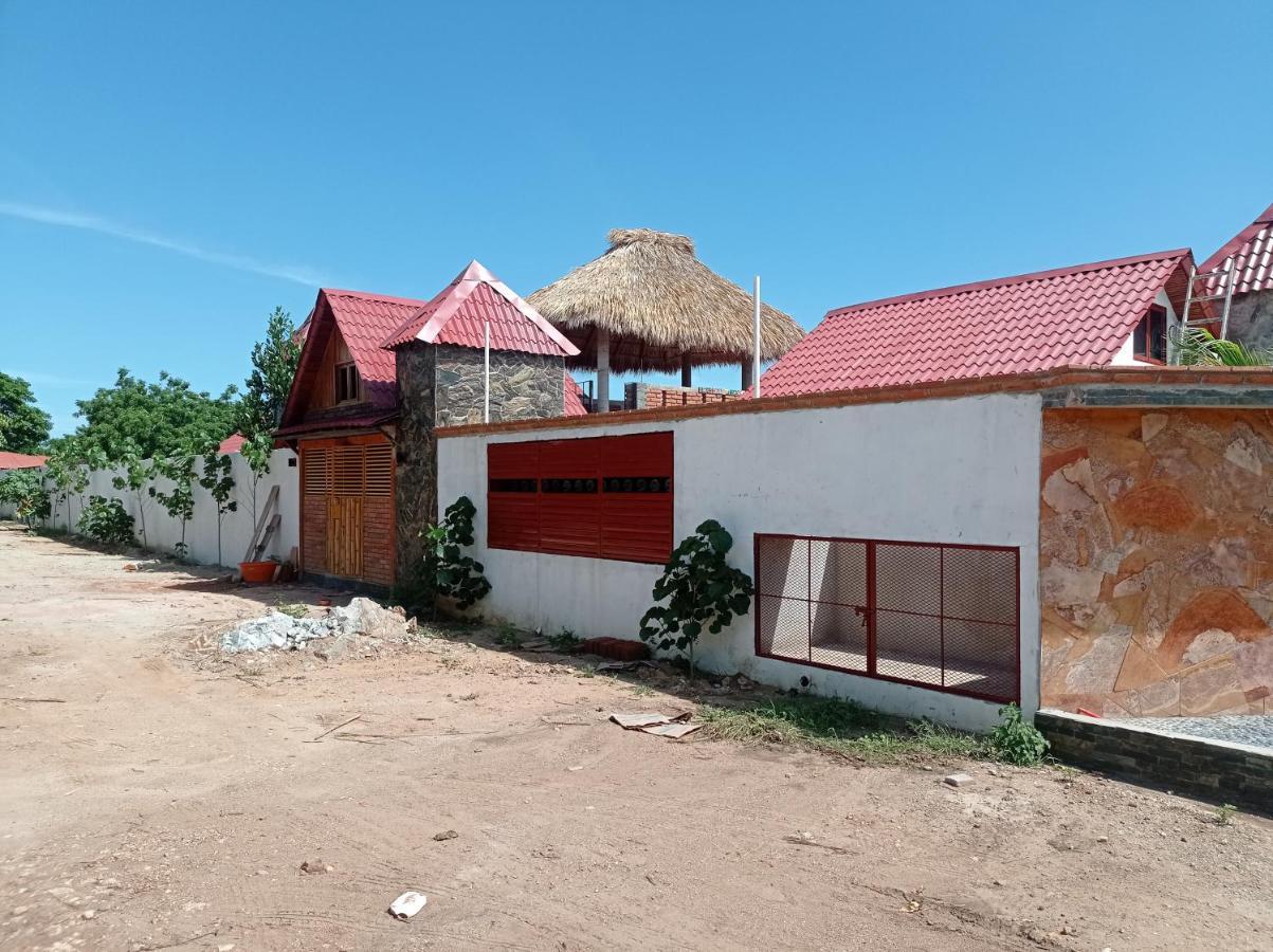 Bungalows Y Cabanas, Las Barracas De La Barra Malucano Ngoại thất bức ảnh