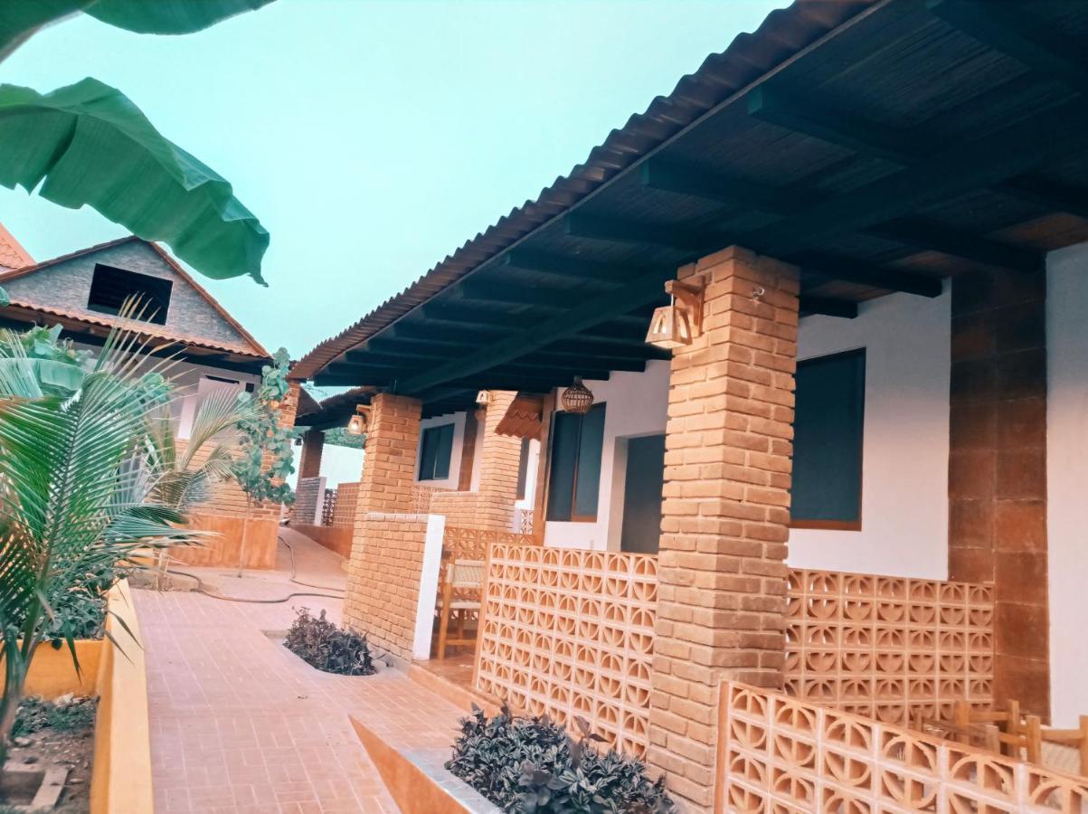 Bungalows Y Cabanas, Las Barracas De La Barra Malucano Ngoại thất bức ảnh